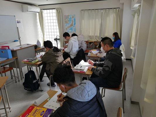 新入生、学校での授業が始まりました！